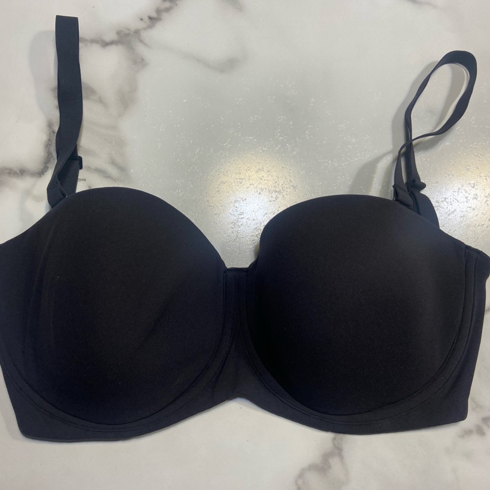 Skims fits everybody strapless bra 32DDD color onyx